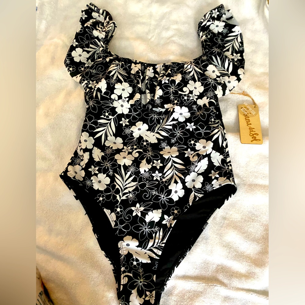 Cabana Del Sol ruffled one piece